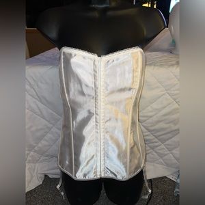 Rouge-Roses Brand New With Tags Corset